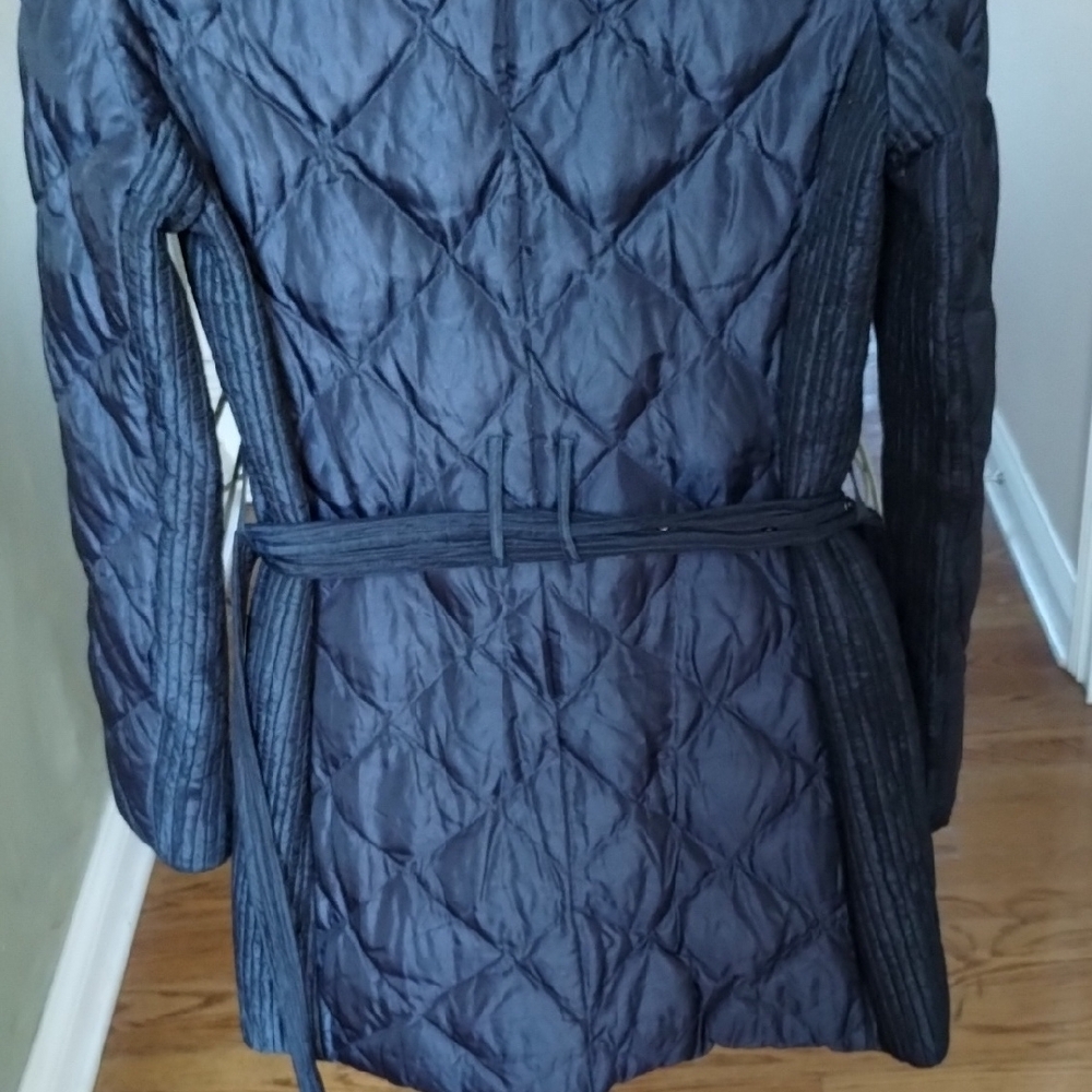 Burberry Dark Blue Quilted Puffer Jacket - Picture 8 of 17
